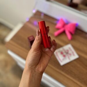 رژلب فول سایز شارلوت تیلبری | رنگ Cinematic Red (لیمیتد ادیشن)