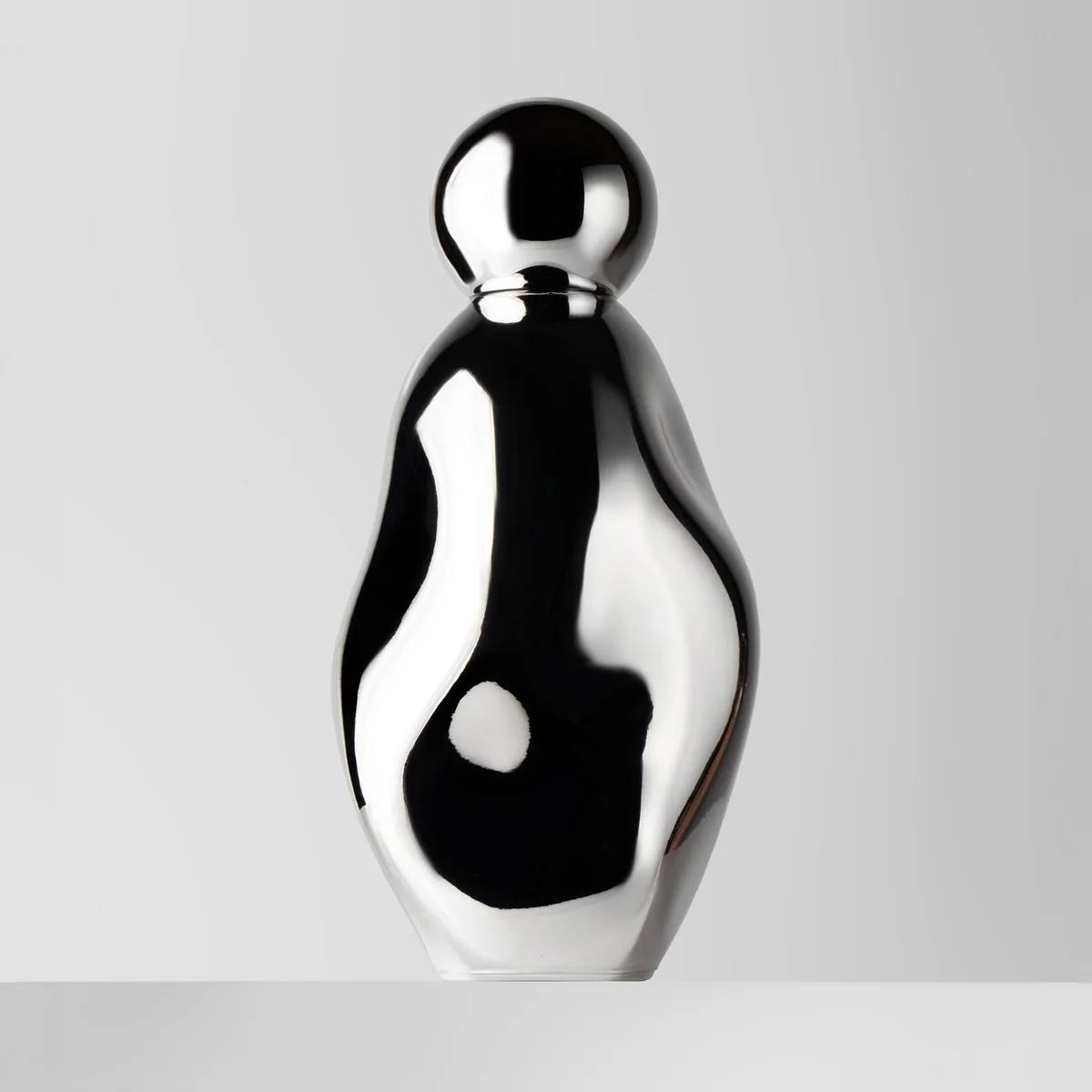 عطر کازمیک ۲.۰ کایلی جنر (Cosmic 2.0)